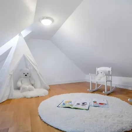 Sentral 3-roms Leies Ut, Pluss Ekstra Hems! Apartment *